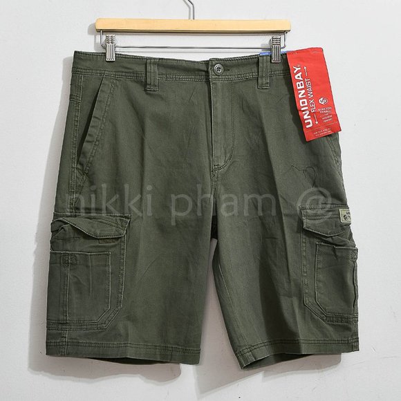 UNIONBAY Other - NWT ! Men Unionbay Cargo Shorts in Green